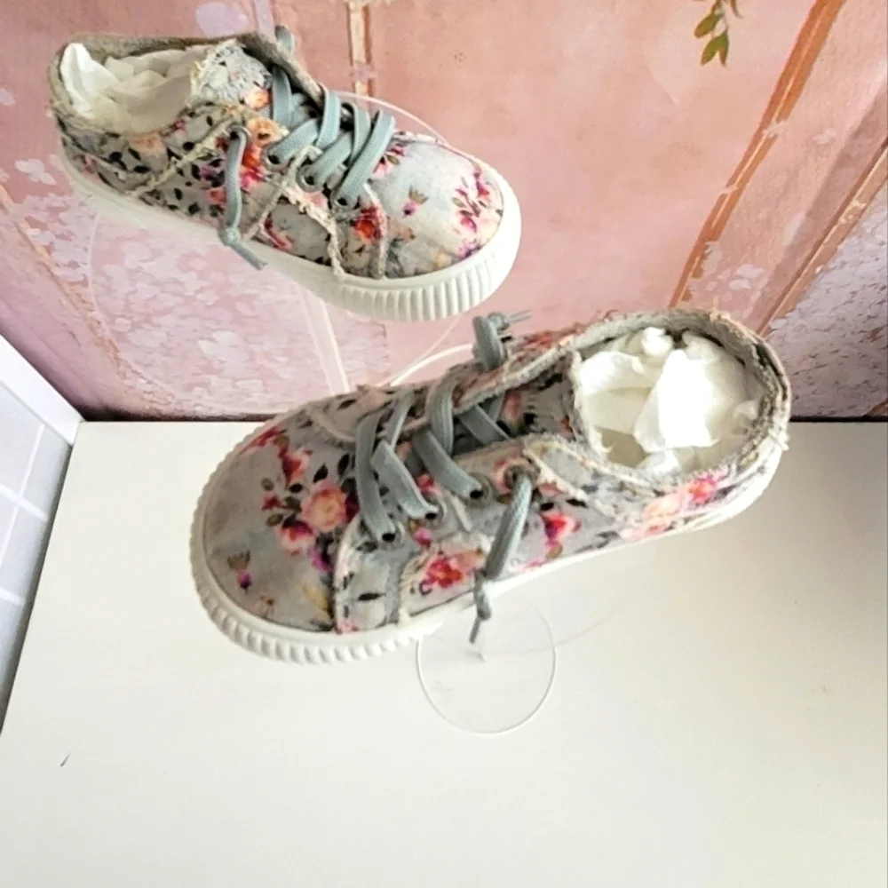 BLOWFISH Malibu Pull on Sneakers